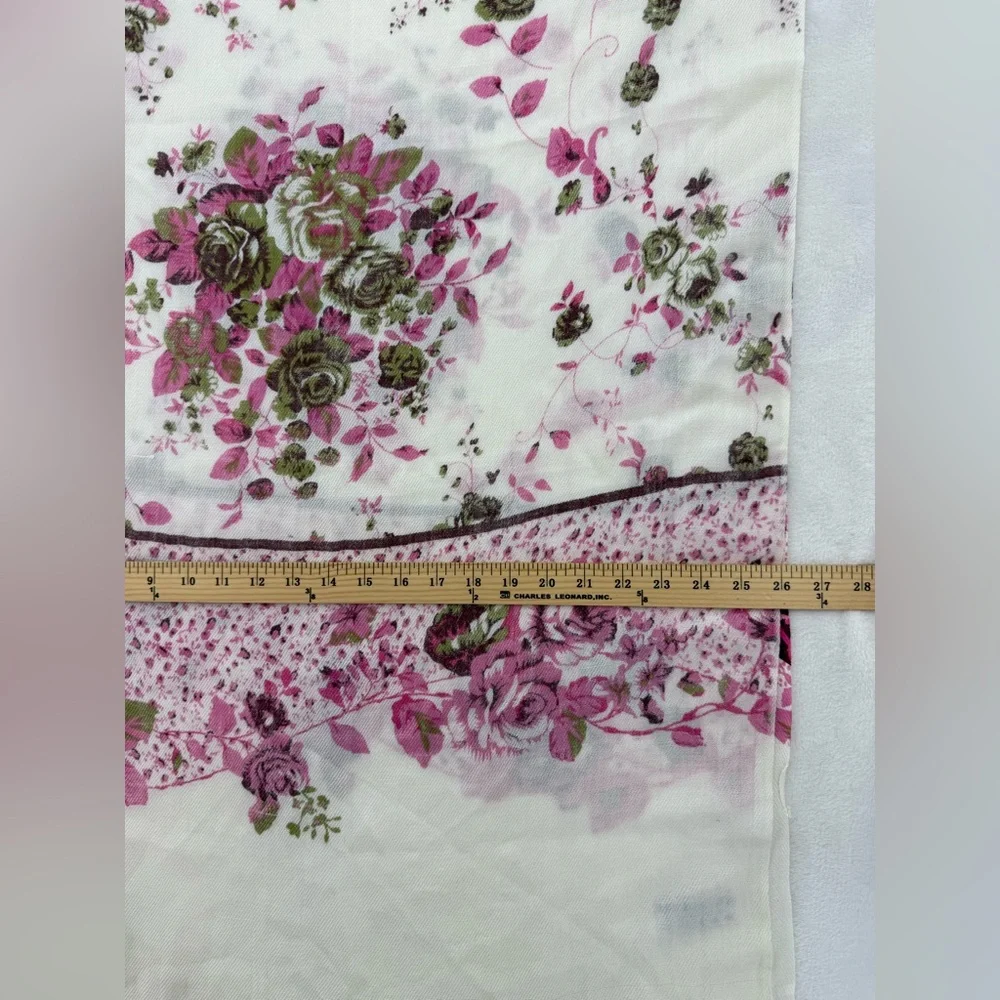 Pashmina ivory floral scarf with pink and green roses